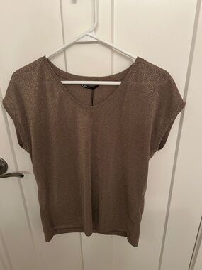 NWT ONLY Shimmery Gold Short Sleeve Tee, size M